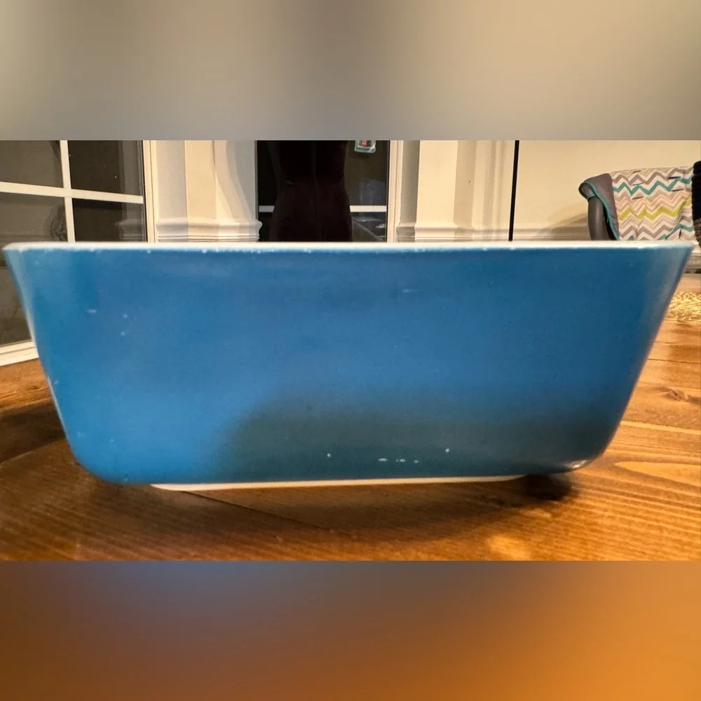Vintage Pyrex Primary Blue Loaf Pan – Mid-Century Kitchenware